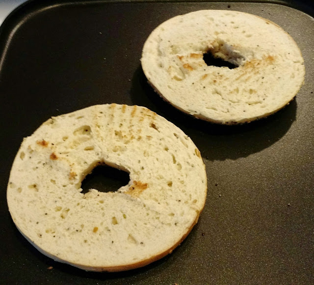 Toasted bagels