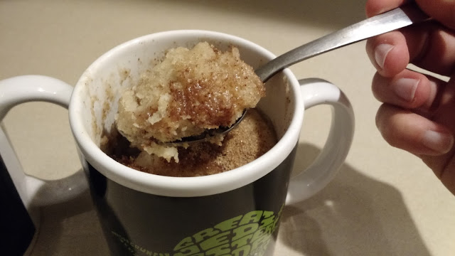 It's surprisingly not overwhelmingly sweet, which is really nice, considering I made these at 10:30 at night.