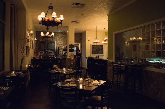 Quaint, comfy, intimate -- Vive.